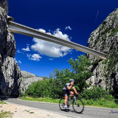 Oaza Omiš